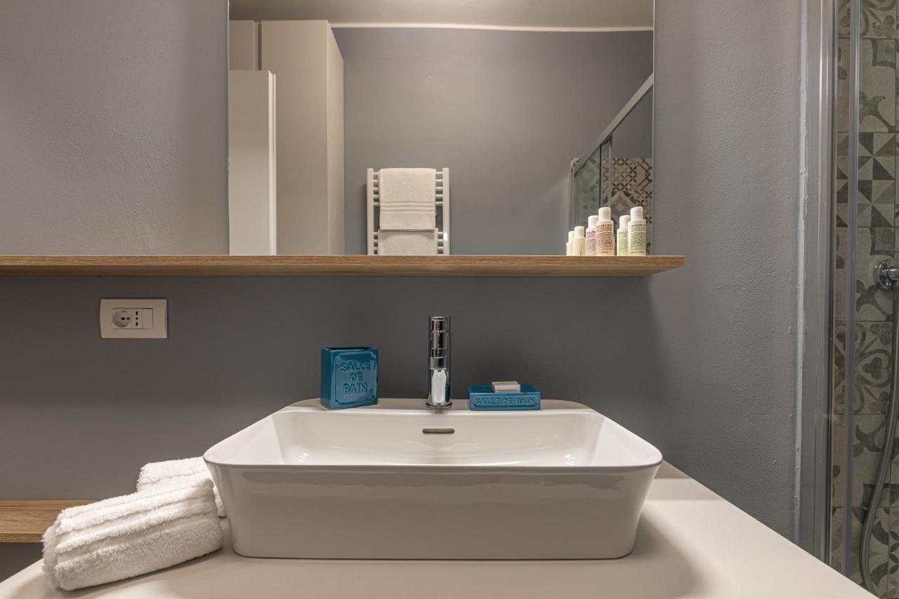 Beplace Garibaldi Suites Milan Exterior photo