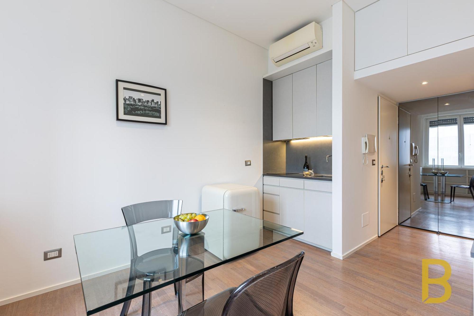 Beplace Garibaldi Suites Milan Exterior photo
